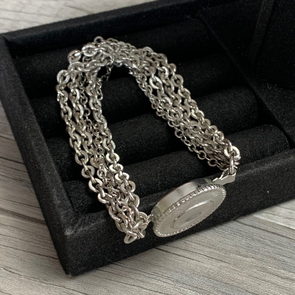Avon Vintage Silver Tone Multi Strand Chain Oval Medallion Bracelet 6.5 Inch